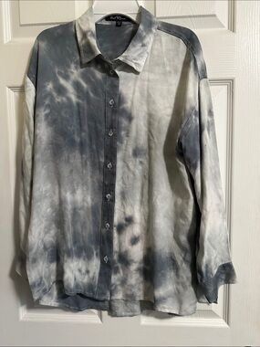 Velvet Heart Gray and White Tie-Dye Button-Down Shirt NWOT XS